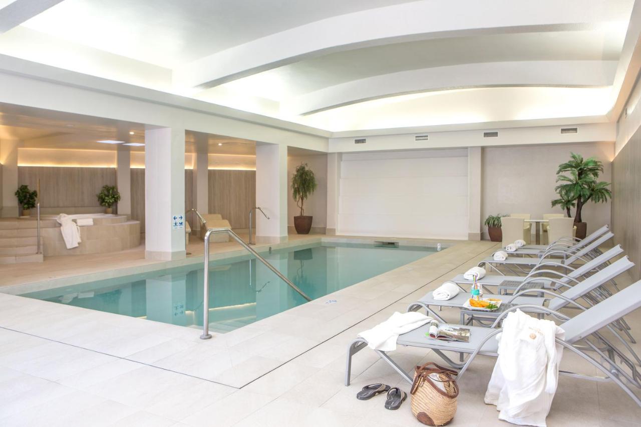 Hotel Sabina กาลามิยอร์ ภายนอก รูปภาพ