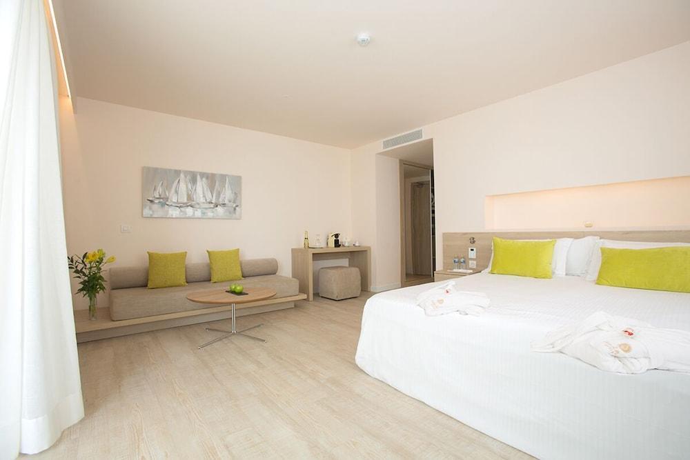Hotel Sabina กาลามิยอร์ ภายนอก รูปภาพ