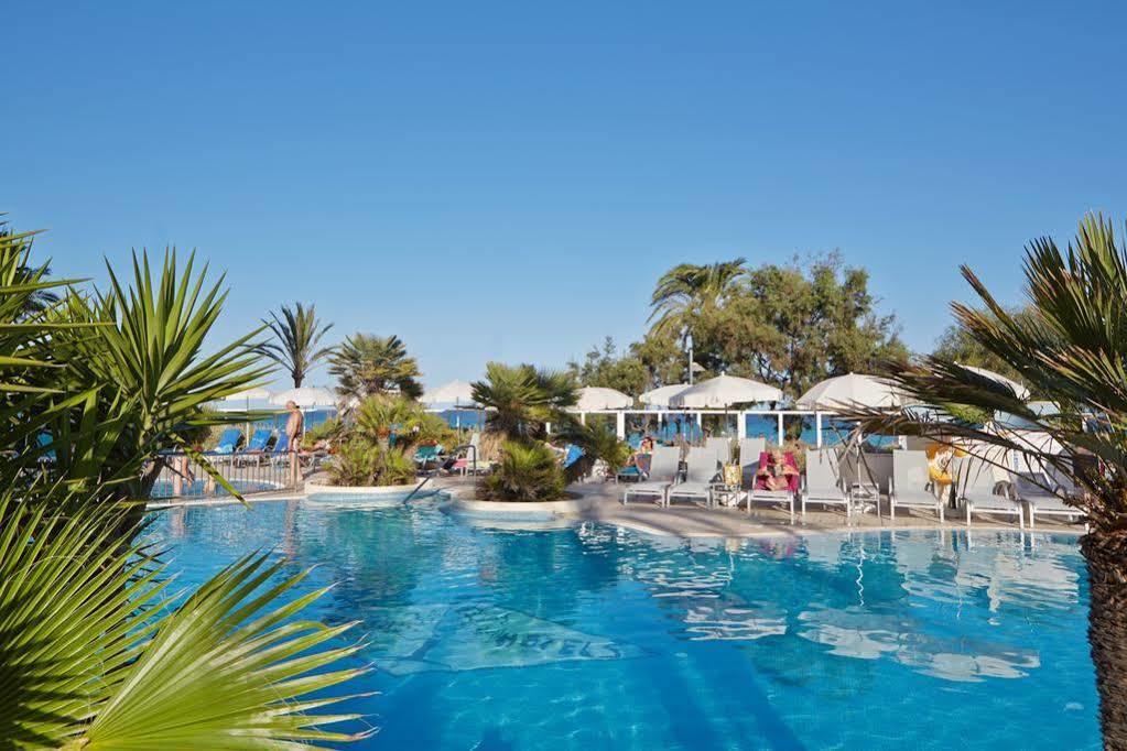Hotel Sabina กาลามิยอร์ ภายนอก รูปภาพ