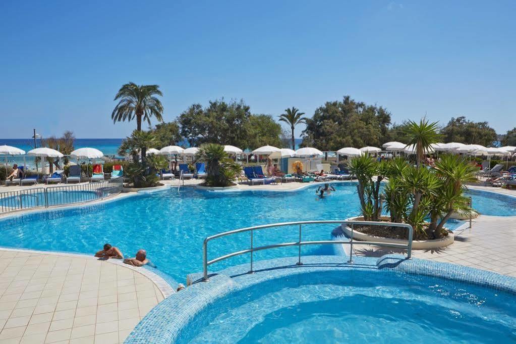 Hotel Sabina กาลามิยอร์ ภายนอก รูปภาพ